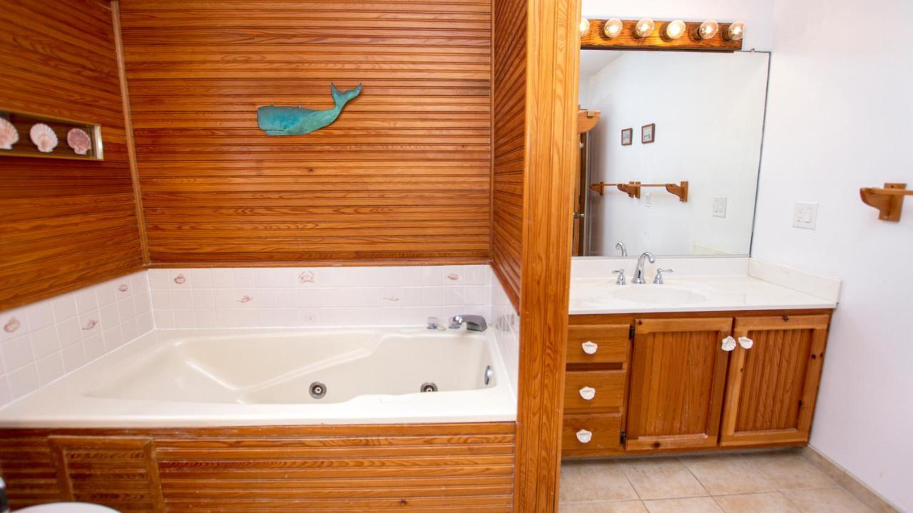 Wl933, Tale Of The Whale- Oceanfront, Private Beach Access, Gas Fireplace, Ocean Views كورولا المظهر الخارجي الصورة